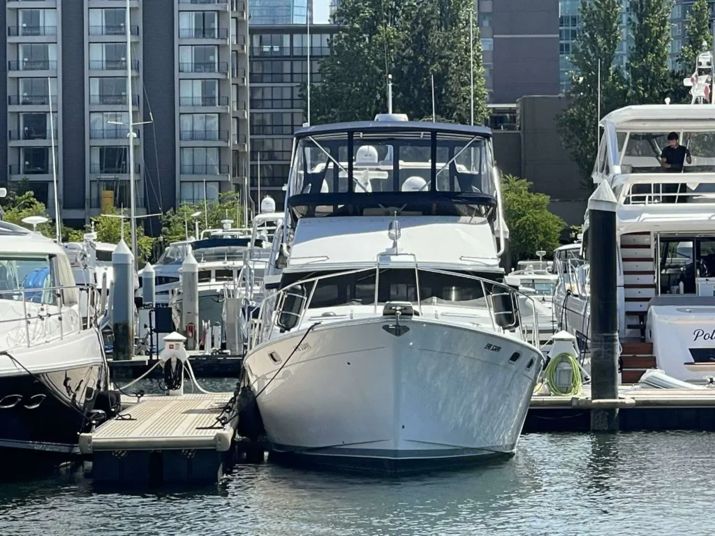 1990 Bayliner 38